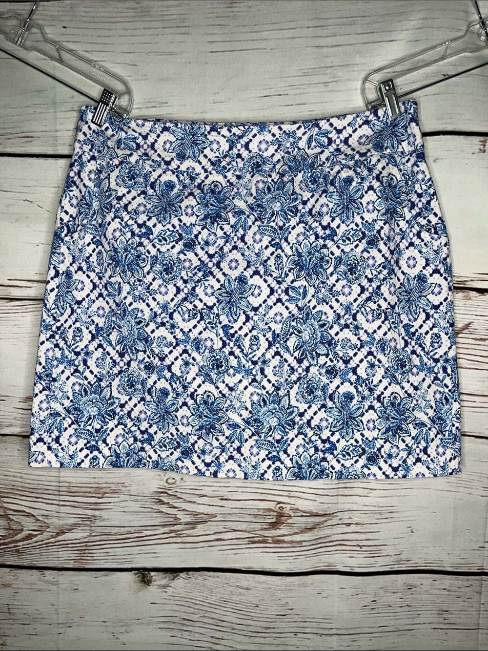 Zac & Rachel Woman 16W Blue & White Floral Print Pull On Skort - Skirt w/ Short